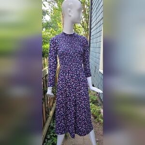 Velvet torch Long cottage-core dress. Pretty high neck floral 95% rayon. Med